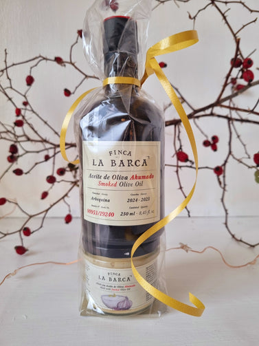 Finca La Barca Christmas Gift Set. Smoked extra virgin olive oil and smoked aliol